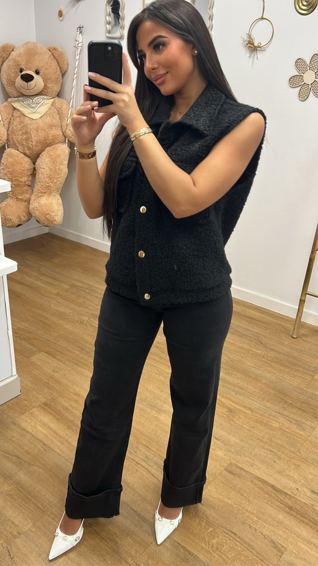 Jean Retroussé Noir - Le Must-Have de Votre Garde-Robe