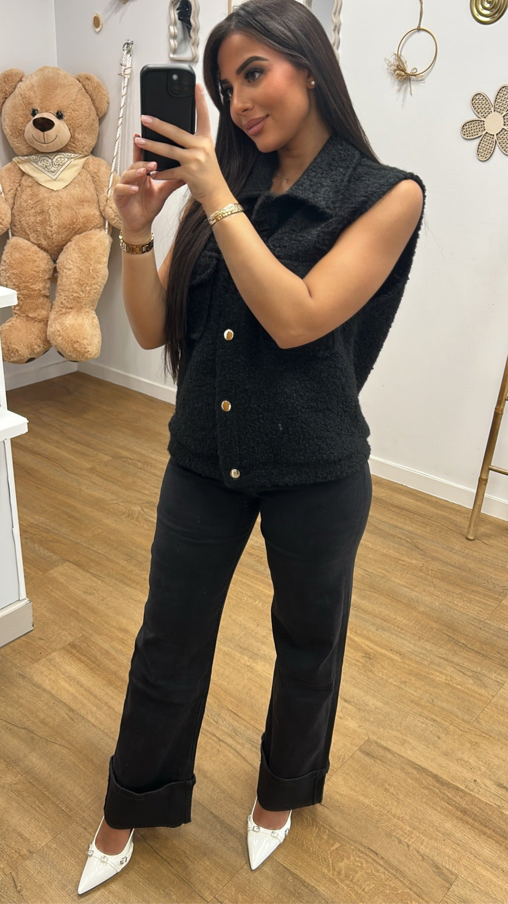 Jean Retroussé Noir - Le Must-Have de Votre Garde-Robe