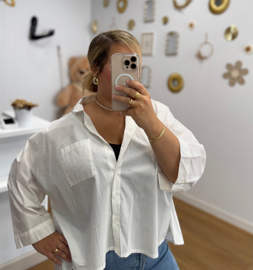 Chemise Blanche Oversize Élégante - Confort et Style Réunis
