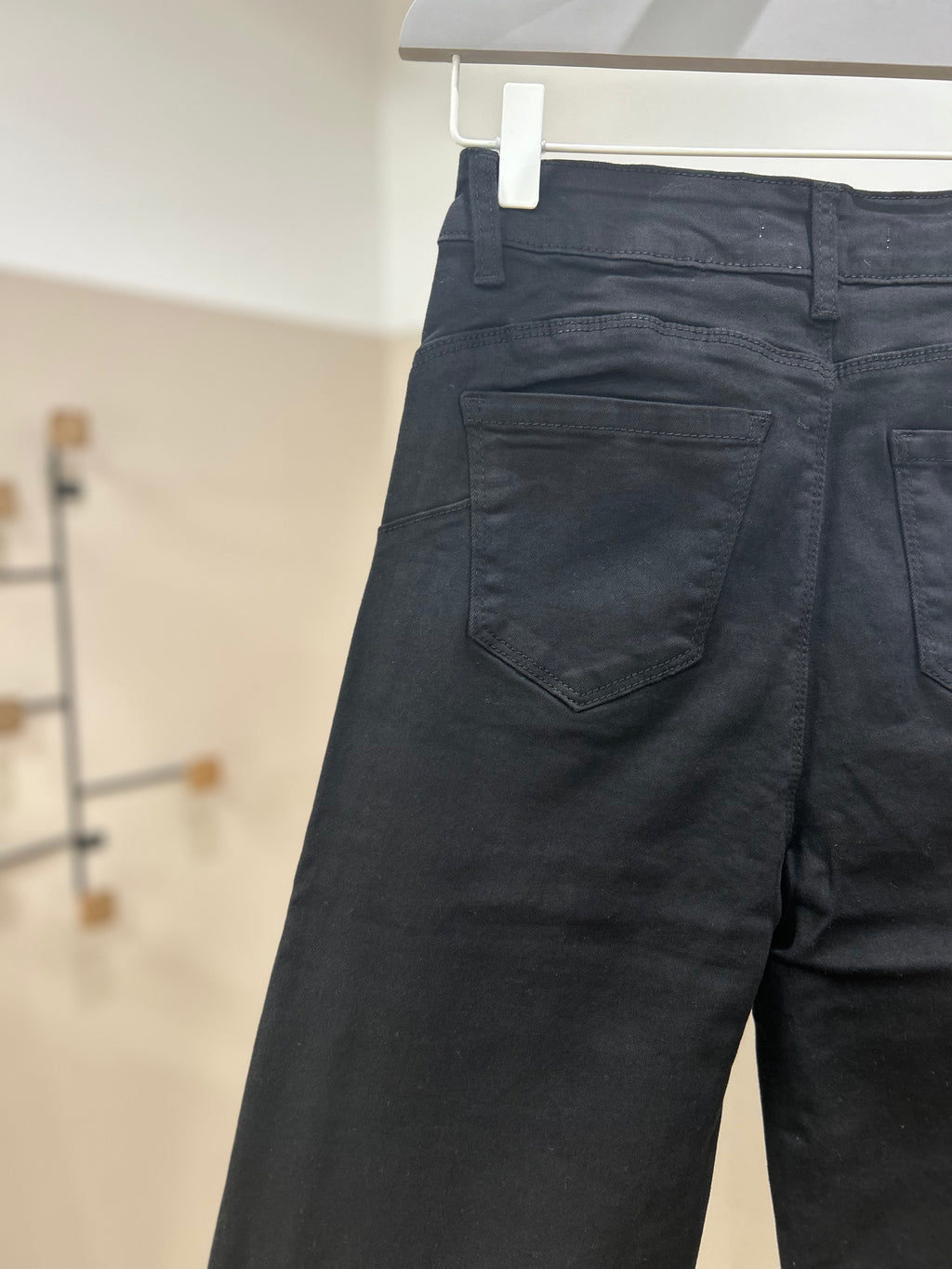 Jean large - Noir - DESTOCKAGE