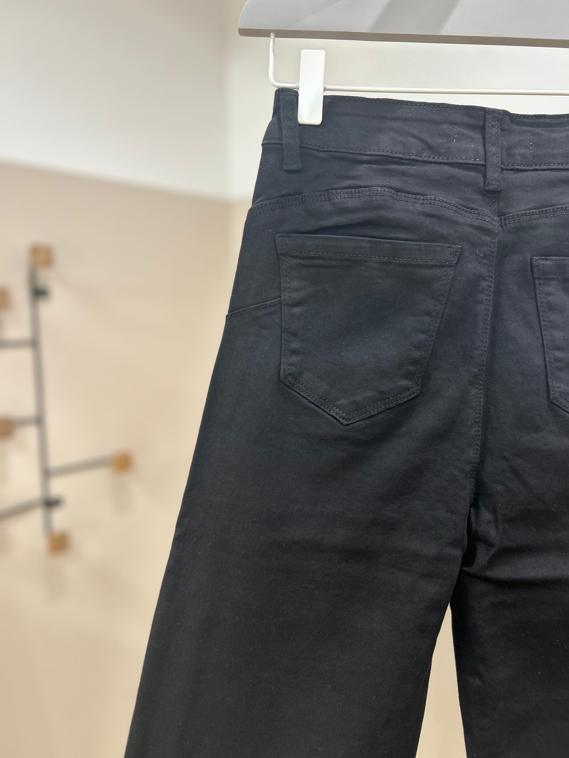 Jean large - Noir - DESTOCKAGE