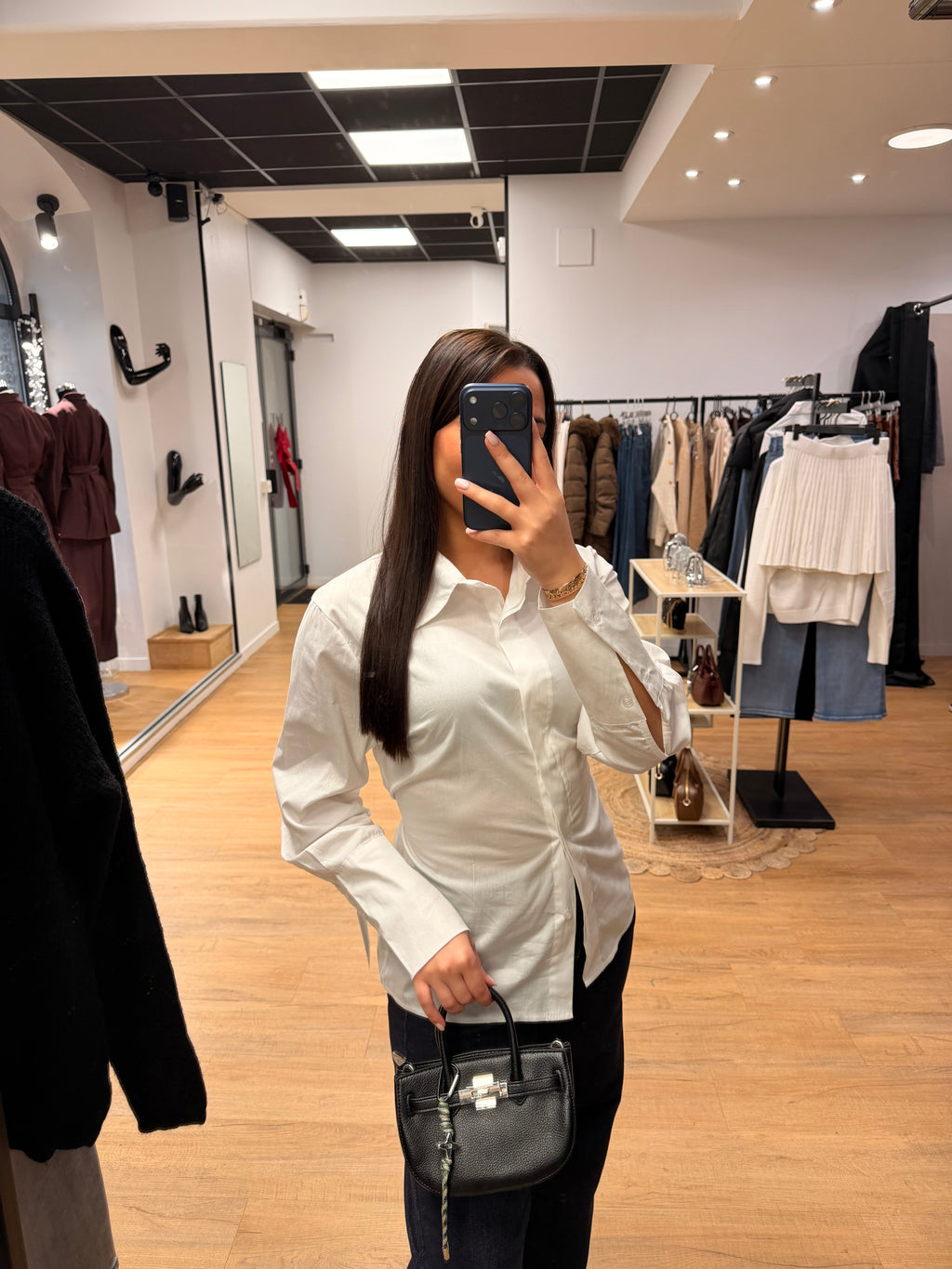 Chemise blanche lacets au dos femme – Style chic & moderne