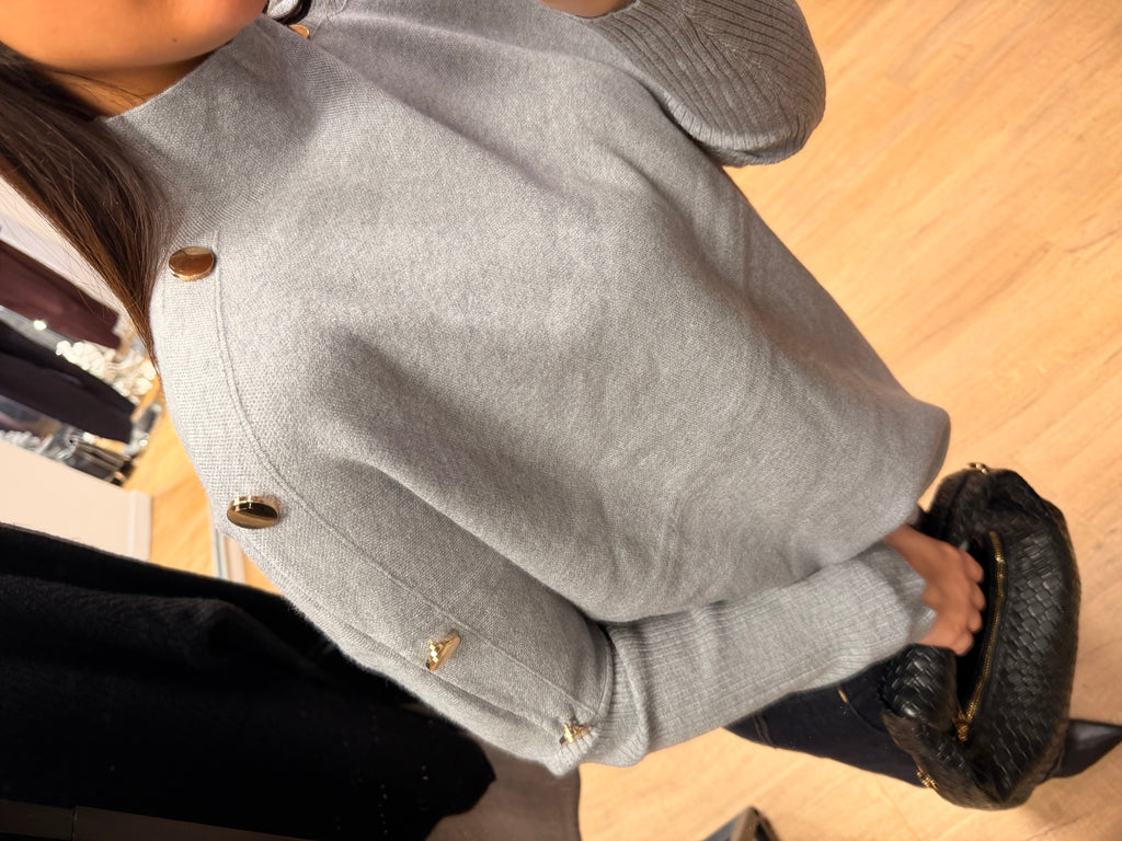Pull femme avec bouton doré – Plusieurs coloris tendance