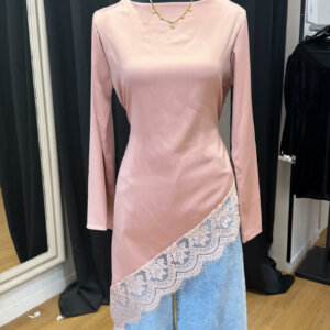 Tunique Satin Rose Élégance – Dentelle & Dos Ajustable - Prêt-à-porter féminin Bourg-en-Bresse